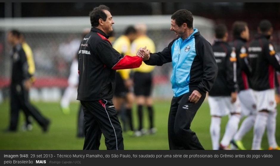 Técnico Muricy Ramalho, do São Paulo, foi saudado por uma série de profissionais do Grêmio antes do jogo válido pelo Brasileirão