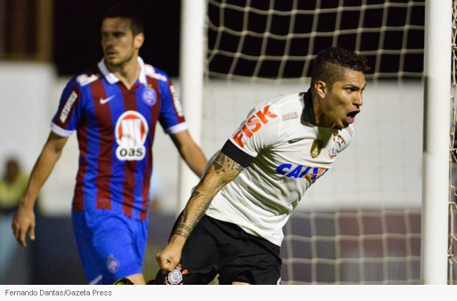 Paolo Guerrero comemora seu gol e quebra o jejum de gols no Corinthians