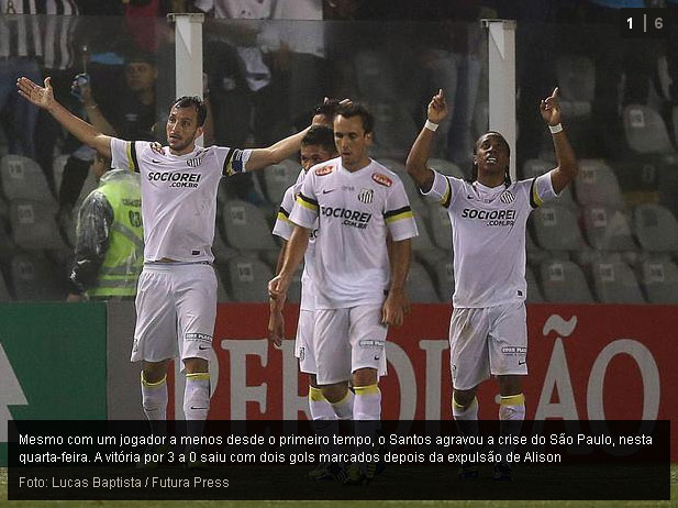 Edu Dracena, Thiago Ribeiro e Arouca agradecendo a vitória no jogo Santos3x0São Paulo