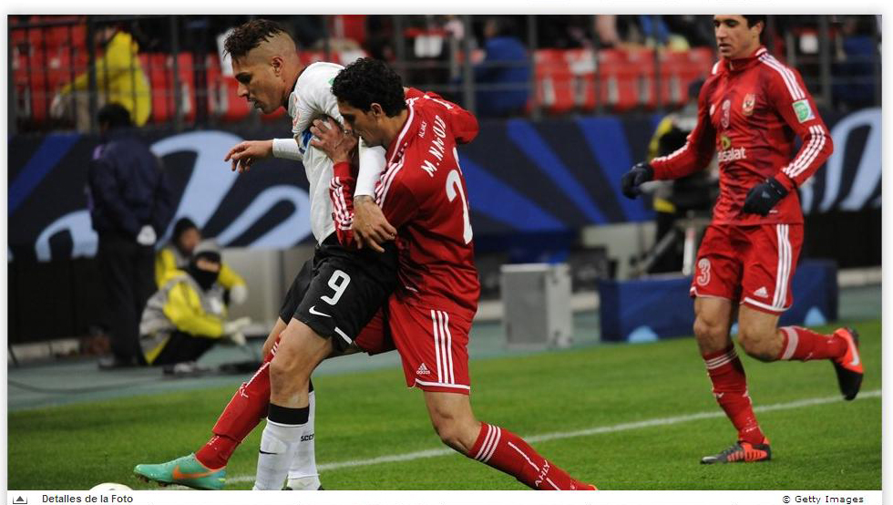 Paolo Guerrero, o que fez os gols da vitória do Corinthinas, no Mundial de Clubes 2012