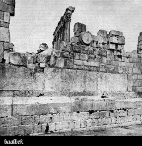 foto das ruínas do Terraço de Baalbek