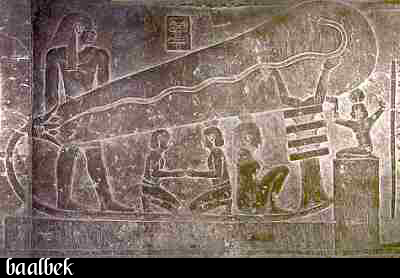 Lâmpada desenhada no Temple of Hathor, em Dendera.