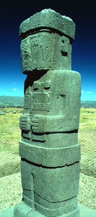 Monolito Ponce. Em homenagem ao arqueólogo Carlos Ponce. ©James Q. Jacobs. Visite http://www.jqjacobs.net/andes/tiwanaku.html Monolito Ponce. Em homenagem ao arqueólogo Carlos Ponce. ©James Q. Jacobs. Visite http://www.jqjacobs.net/andes/tiwanaku.html