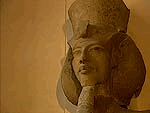 A rainha Nefertiti.