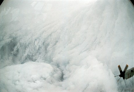 Eyewall do furacão. Imagemm do site: http://home.att.net