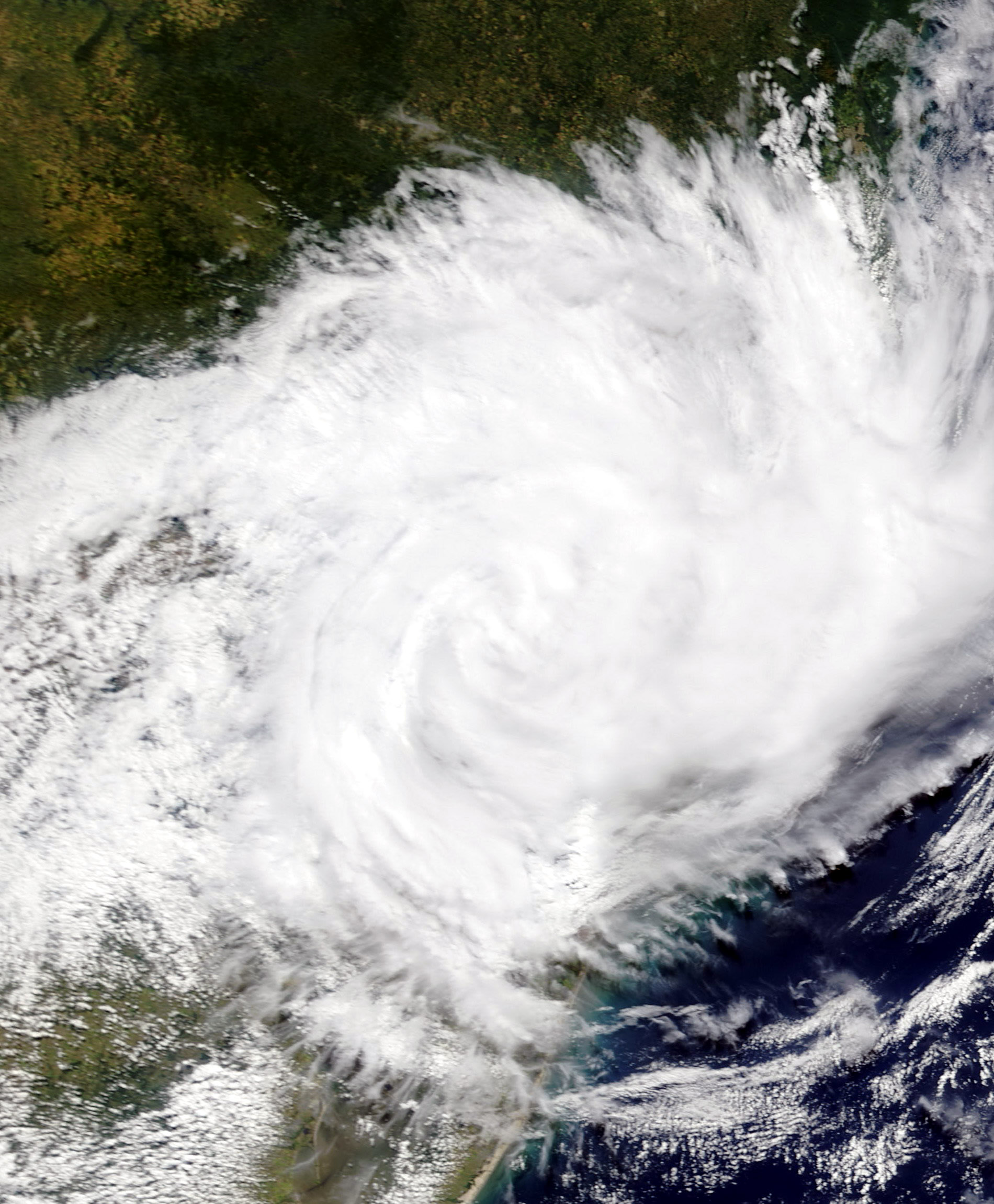 foto do furacão Catarina quando chegou em terra firma por NASAHurricaneSpin
