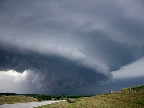 Fotos do tornado que teria ocorrido em Indaiatuba em maio de 2005