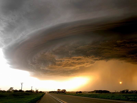 Fotos do tornado que teria ocorrido em Indaiatuba em maio de 2005