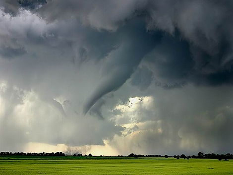 Fotos do tornado que teria ocorrido em Indaiatuba em maio de 2005