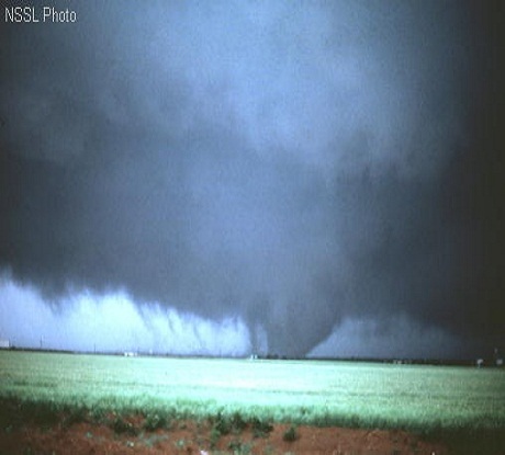 NSSL Photo. Em Altus Oklahoma, 11 May 1982