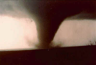 Imagem do tornado atingindo a cidade de Blagoveshchensk, na Rússia