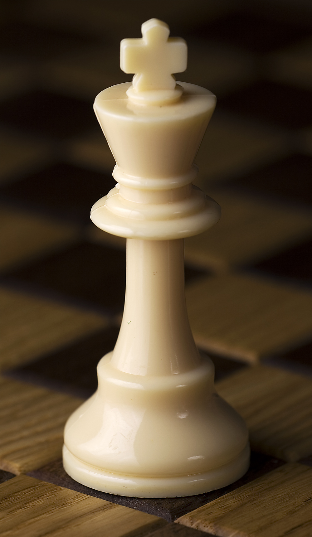 imagem da peça rei, do jogo de xadrez, do site http://it.wikipedia.org/wiki/Re_(scacchi)
